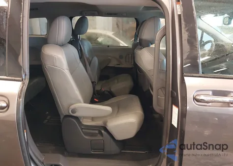 2022 Toyota Sienna Xle z USA, uszkodzony, nr VIN 5TDYRKECXNS124031